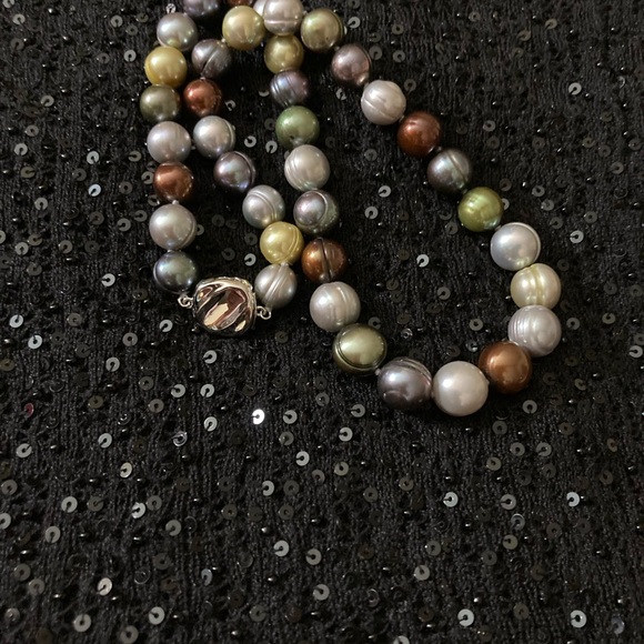 Pearl Strand Necklace,Faux,Multi colors Special clasp to be worn either way. - Picture 2 of 4